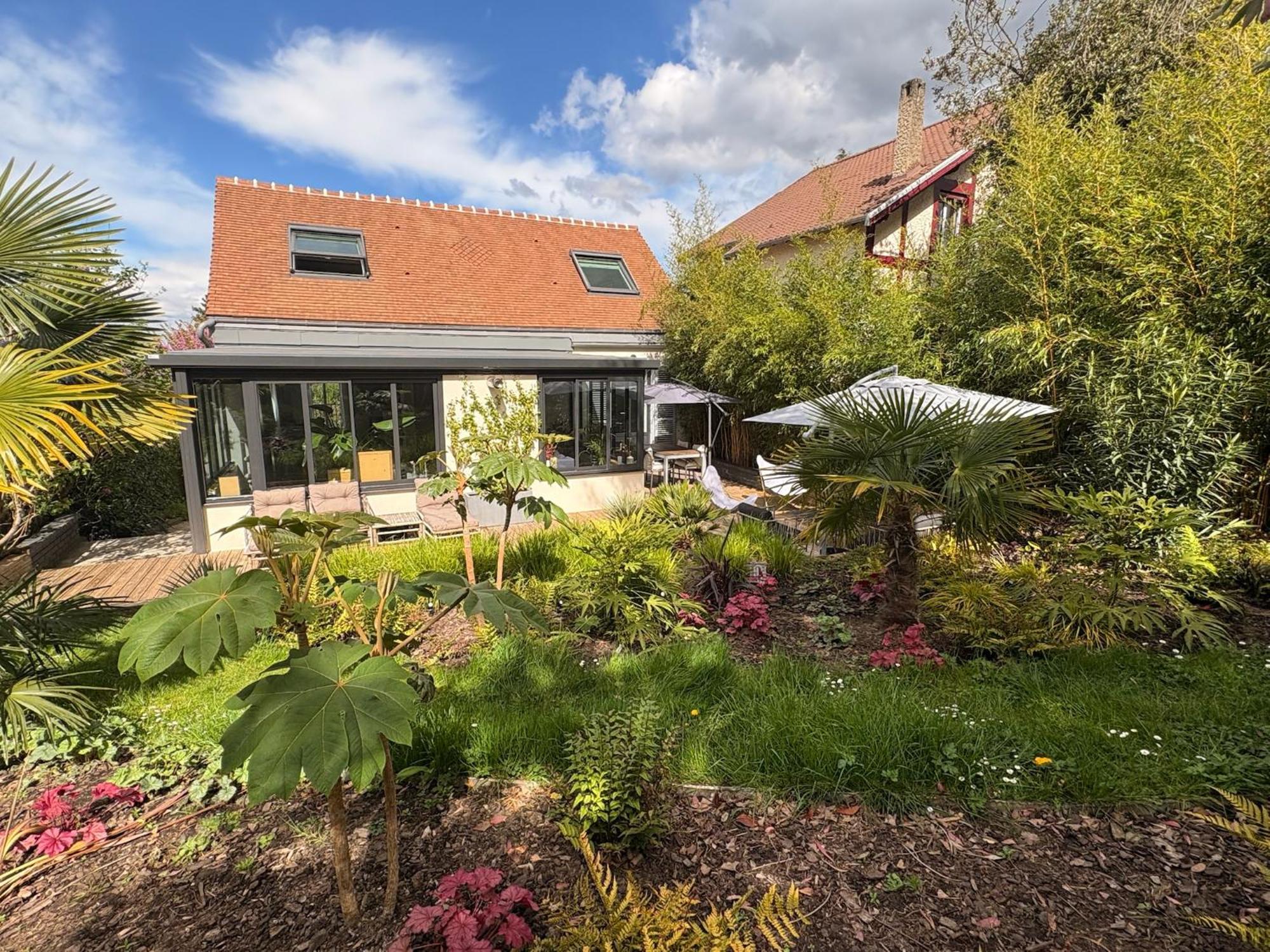 Villa A Louveciennes Bagian luar foto